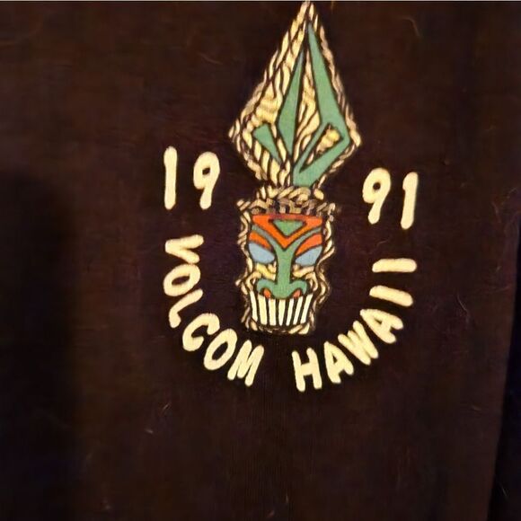 Volcom Hawaii Aloha Tiki shirt YS - Picture 4 of 5